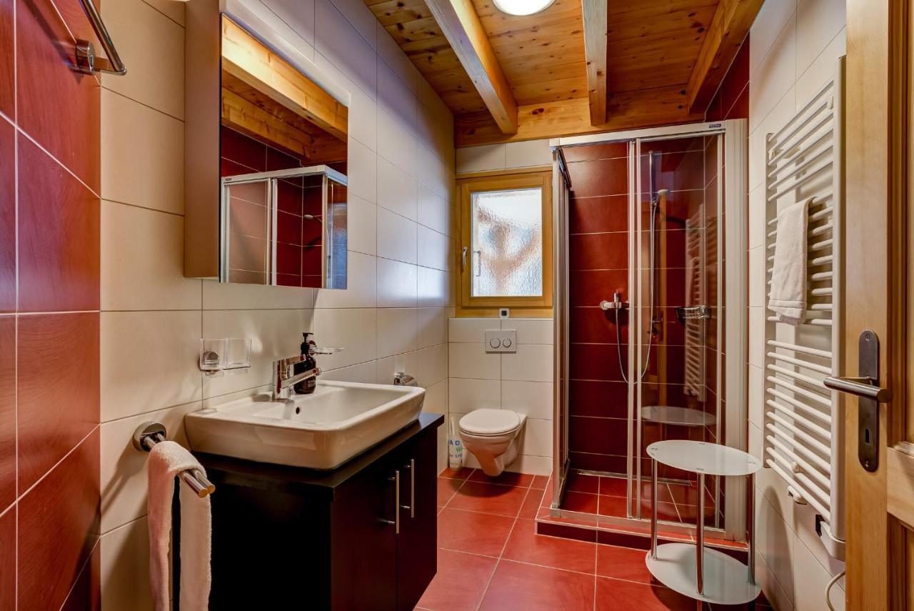 Chalet Flocon De Neige - Jacuzzi - Sauna La Tzoumaz Ngoại thất bức ảnh