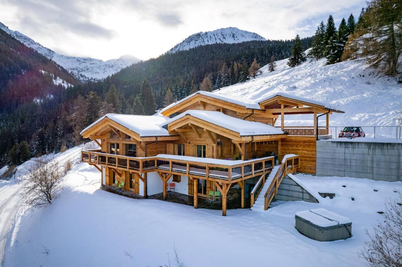 Chalet Flocon De Neige - Jacuzzi - Sauna La Tzoumaz Ngoại thất bức ảnh