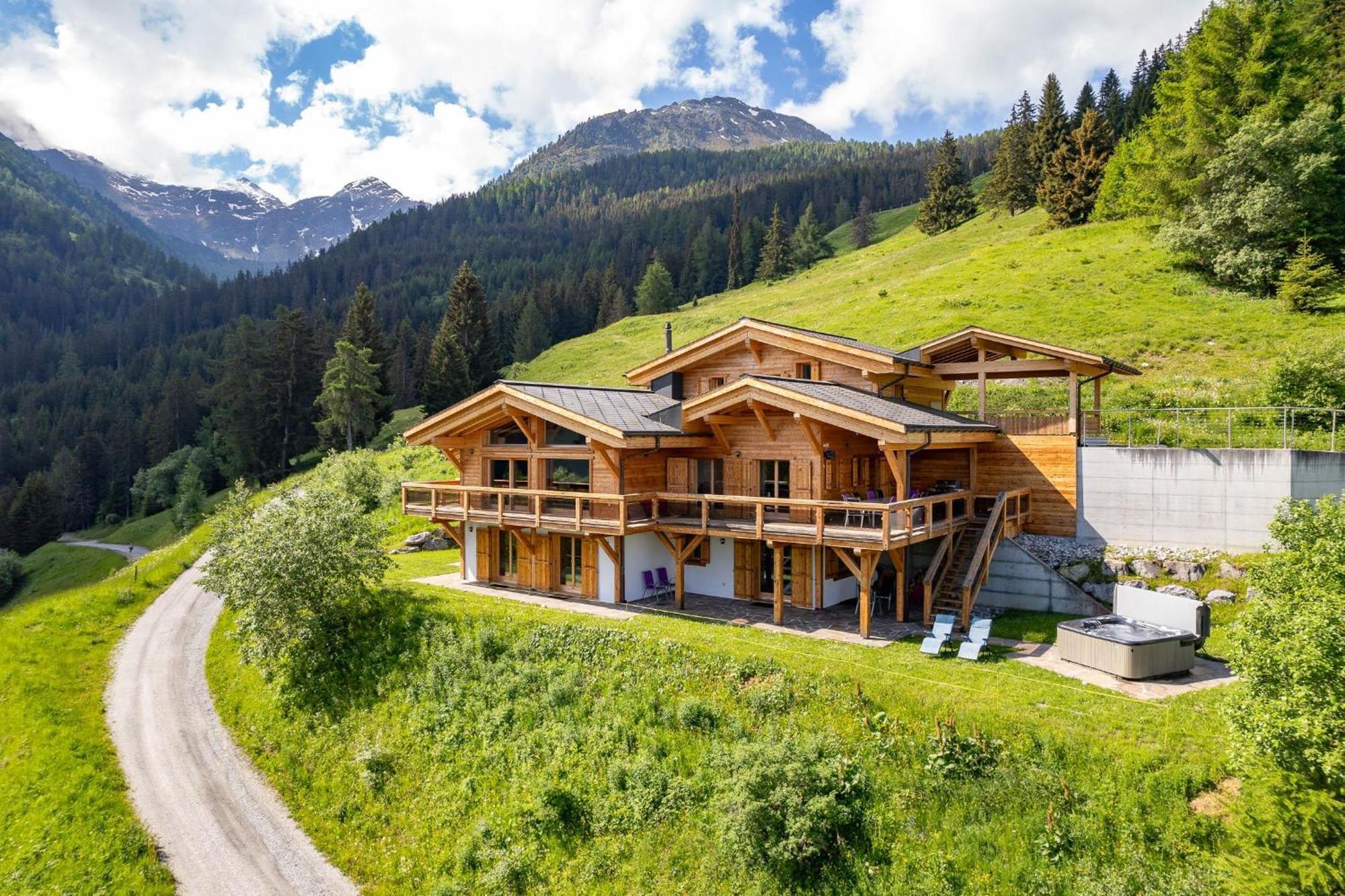 Chalet Flocon De Neige - Jacuzzi - Sauna La Tzoumaz Ngoại thất bức ảnh